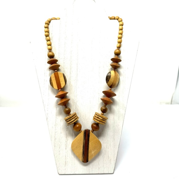 Tribal wood necklace - Picture 6 of 10